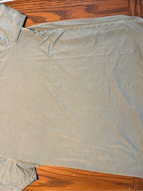 Basic Short Sleeve Tee in Light Sage Green